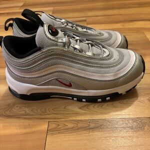 Nike Men's Silver and Black Sneakers